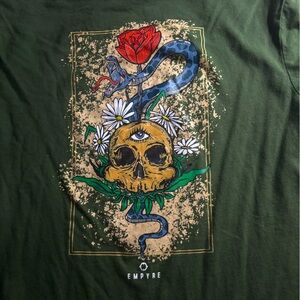 EYMPYRE Dark Green Men’s T shirt activewear
Size Small
Perfect Condition